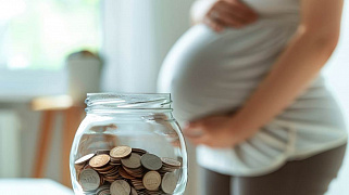 Приставы списали пособия: что делать и можно ли вернуть